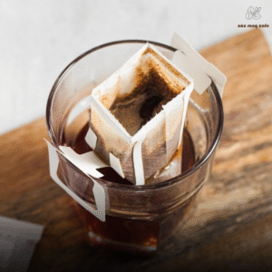 Pha Cà Phê Cold Brew Với Phin Giấy